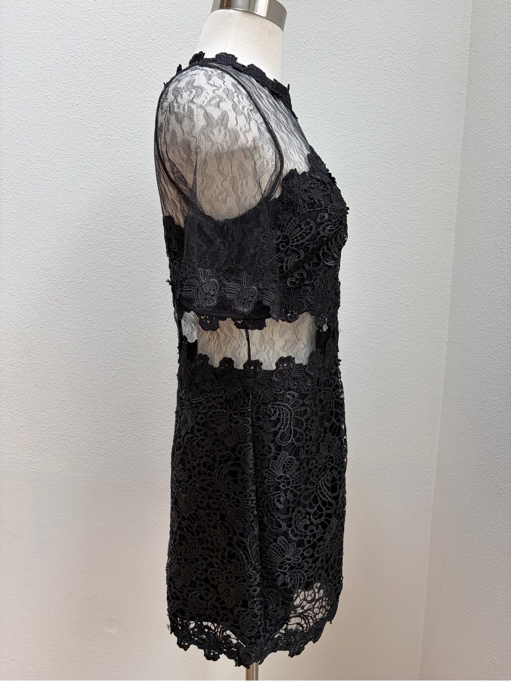 Topshop Floral Lace Romper Sheer Guipure Cutout Short Sleeve Black Size 6 - Picture 6 of 10